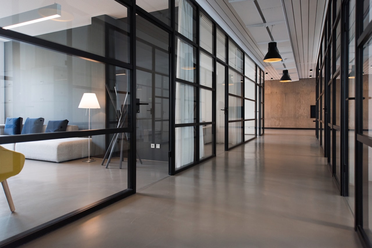 MENTIS modern office environment